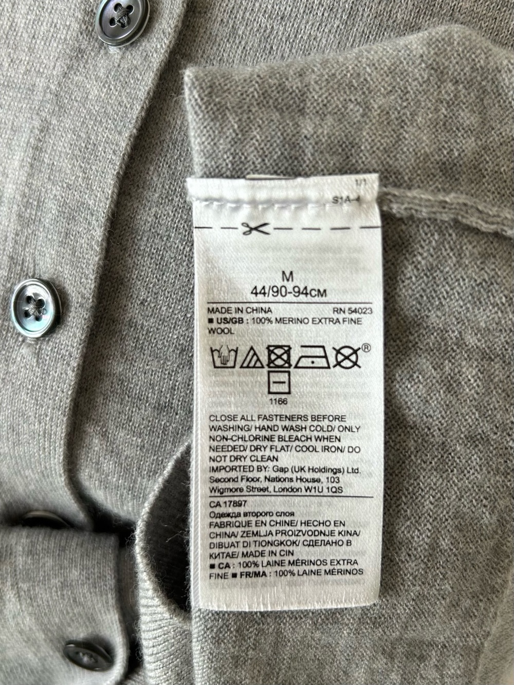 Banana Republic Light Gray Merino Wool Crewneck Cardigan, Size Medium - Picture 4 of 4